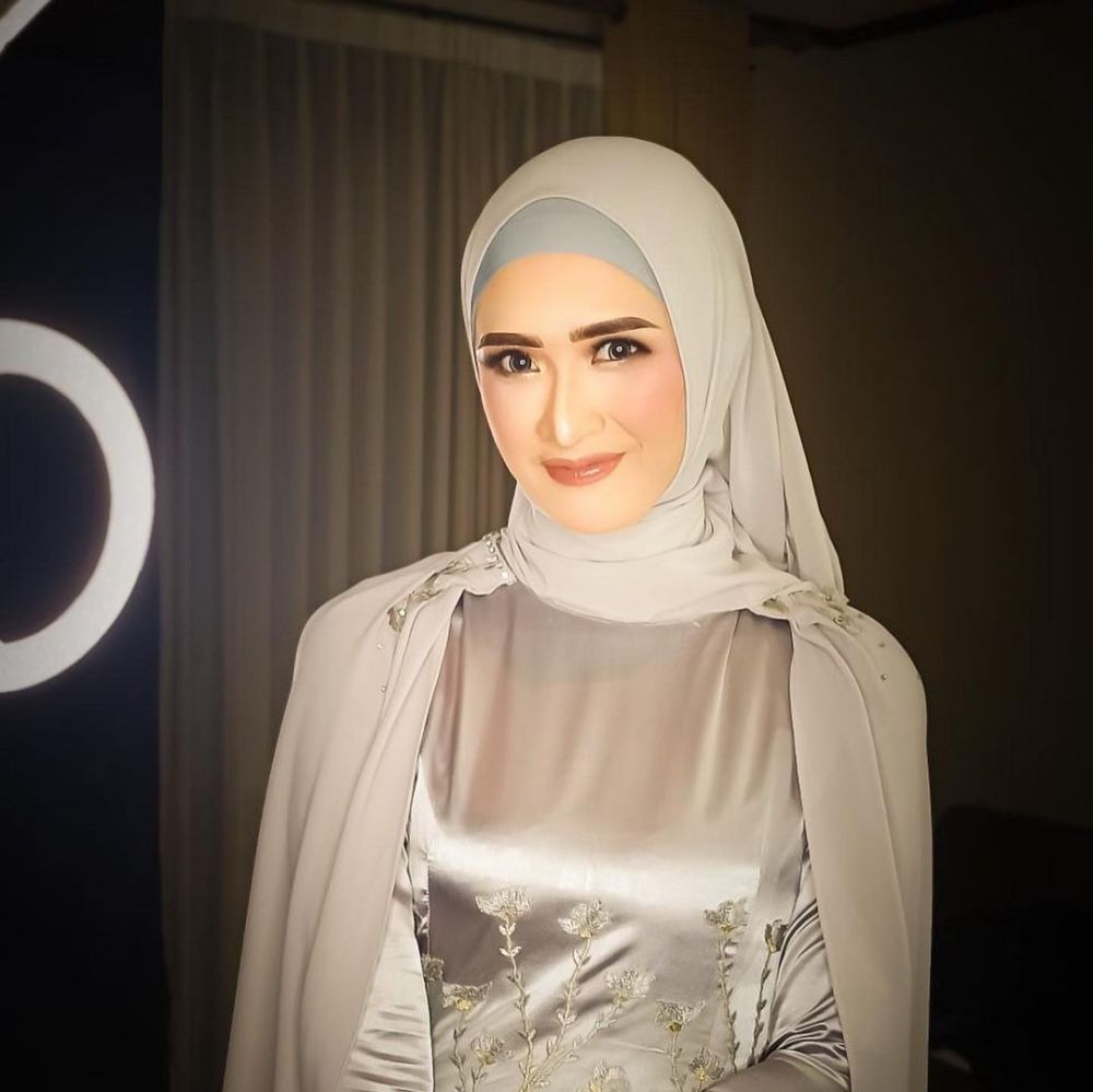 Cinta pertama Mas Pur TOP ternyata eks finalis Putri Indonesia, 11 foto terbarunya cantik pakai hijab