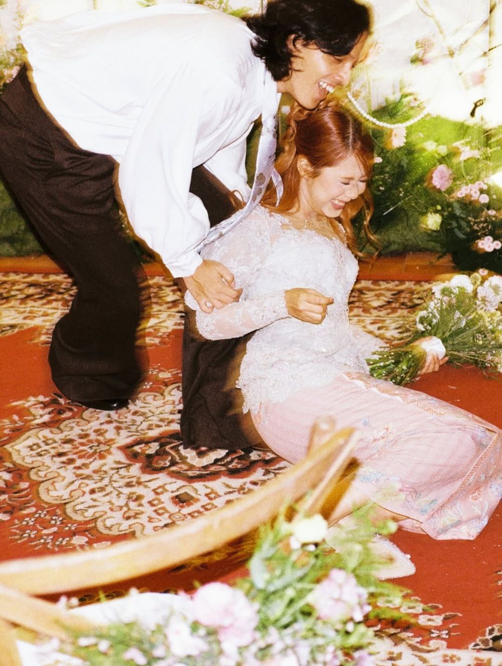 9 Potret lamaran Nadin Amizah dan Faishal Tanjung adik Sheila Dara, digelar intimate dan simpel