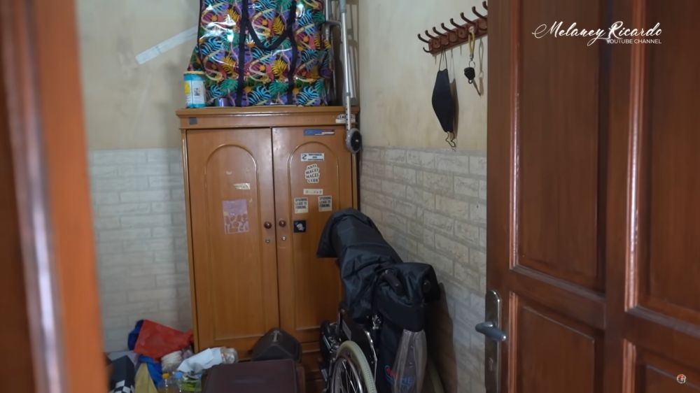 Fahmi Bo pemain Tukang Ojek Pengkolan sakit dan sebatang kara tinggal di kos sepetak, ini 7 potretnya