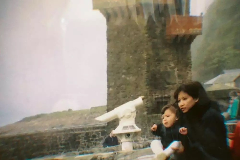 Wajah imutnya manglingi, intip potret masa kecil 13 pesinetron cantik bareng ibundanya, manja abis