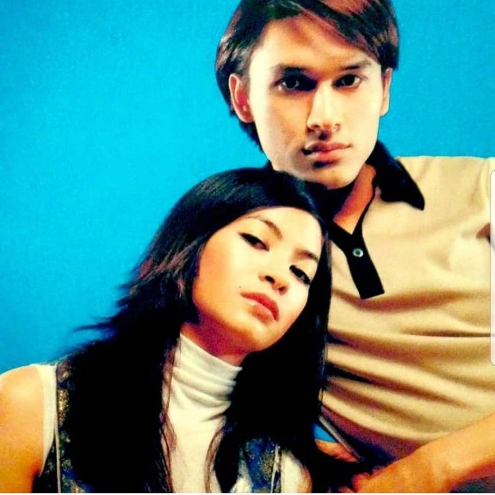 11 Pesona ganteng Indra Bruggman saat muda, awali karier jadi cover boy