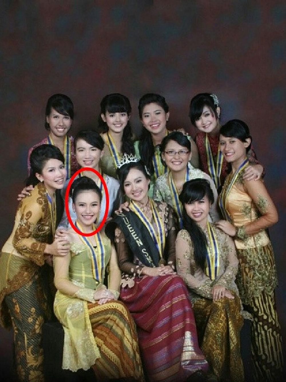 Pernah jadi figuran di sinetron Malin Kundang, 11 potret lawas Ayu Ting Ting saat remaja buat pangling