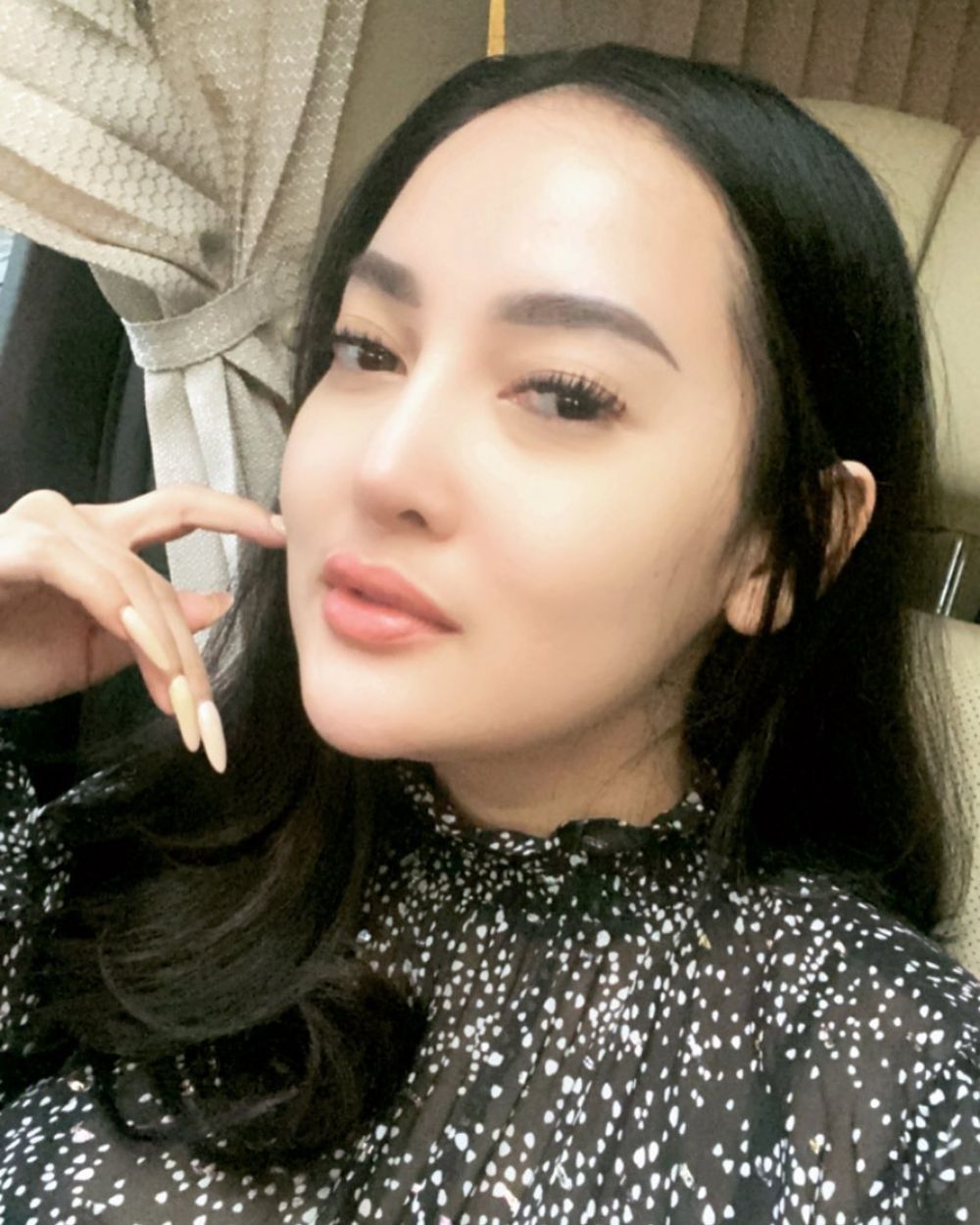 Aslinya tomboi tapi di Tukang Ojek Pengkolan tomboi, ini 11 potret terbaru Mimin yang ditaksir Mas Pur