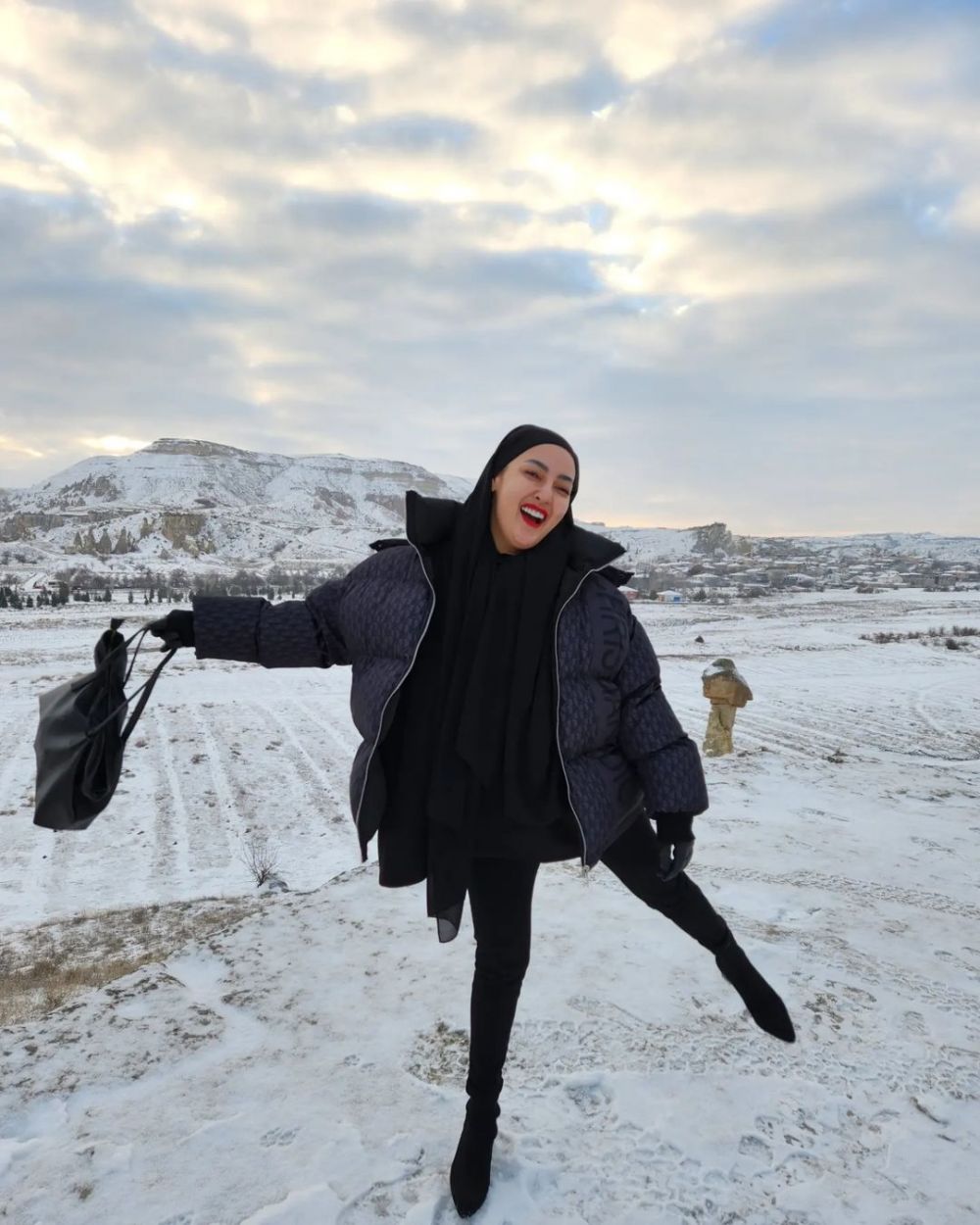 Aslinya tomboi tapi di Tukang Ojek Pengkolan tomboi, ini 11 potret terbaru Mimin yang ditaksir Mas Pur