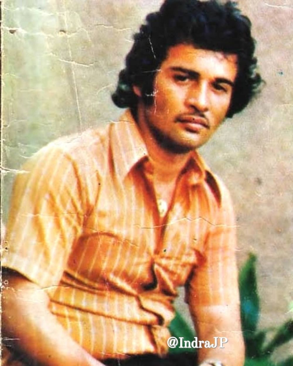 Masa mudanya ganteng buat kesengsem, 11 potret lawas model iklan minyak rambut juga aktor antagonis