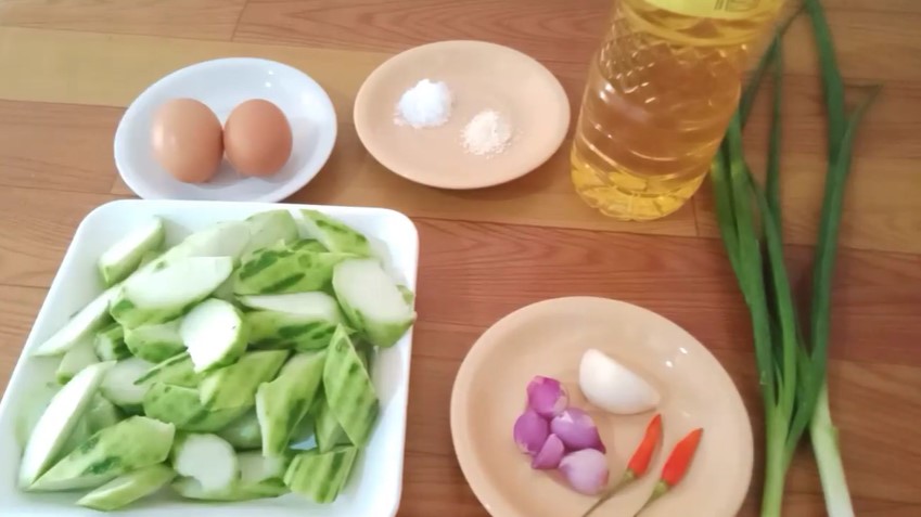 Cara masak sayur oyong biar nggak lembek dan tetap hijau segar, cobain yuk!