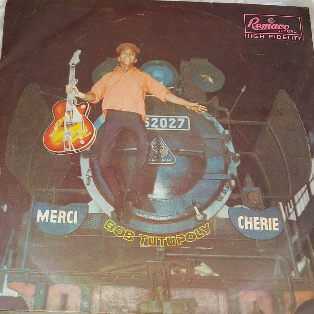 Mengenang 3 tahun kepergian Bob Tutupoly, intip 13 potret lawas musisi legendaris segudang karya