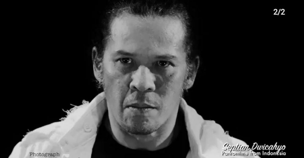 Aktor kawakan era 90-an ini kini terjun di dunia Pantomim, begini 11 potret terbarunya