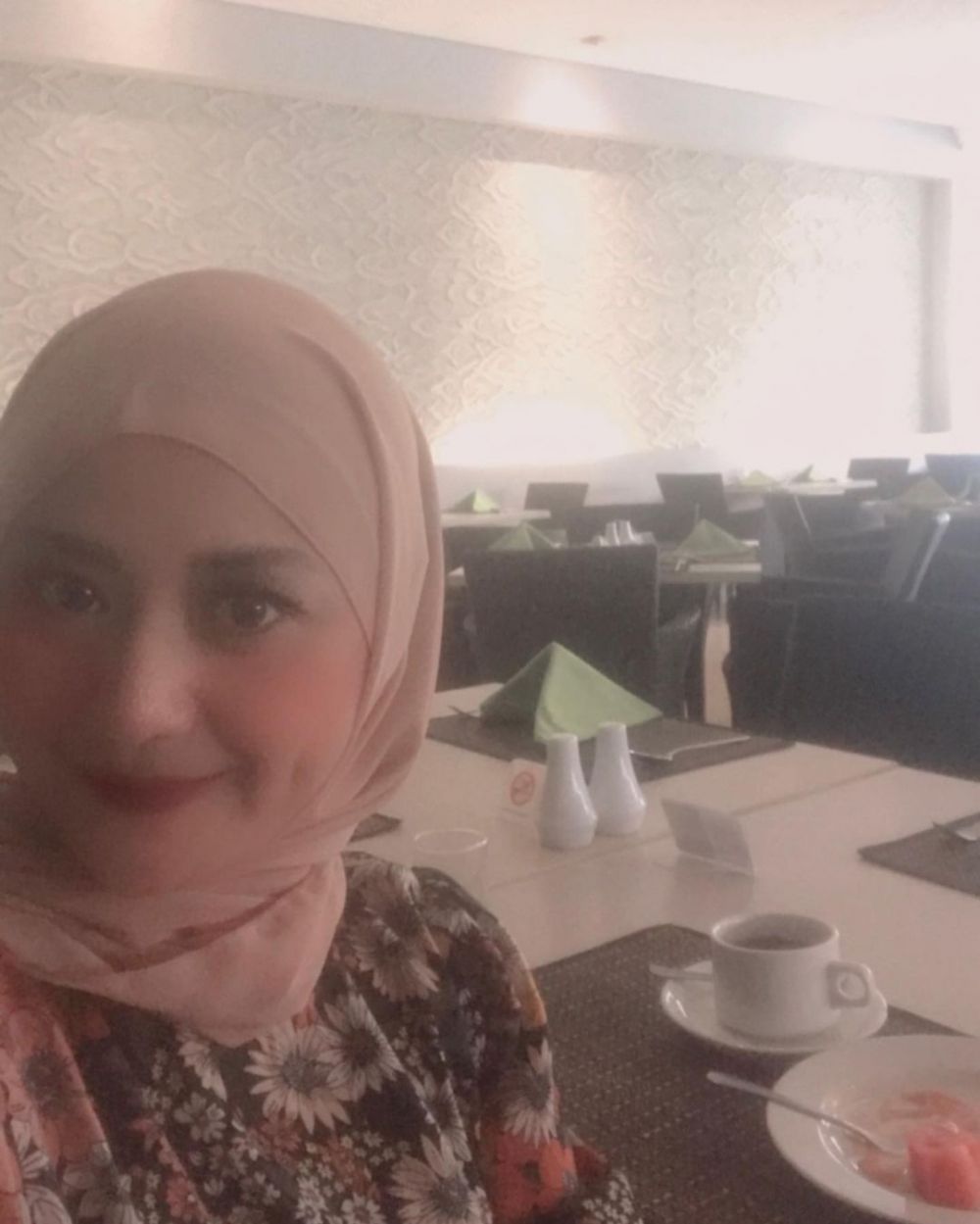 Pemeran Santi Jin dan Jun kini berhijab kian memesona, 11 potret terbaru di keseharian buat terpukau