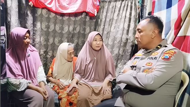 Viral anak titipkan ibunya di panti jompo Malang, ini klarifikasi kedua putri Nasikah