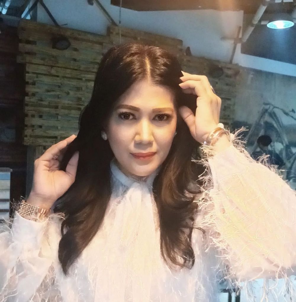 Tetap cantik awet muda di usia 51 tahun, ini 11 potret terbaru pemeran Hera di Jin dan Jun