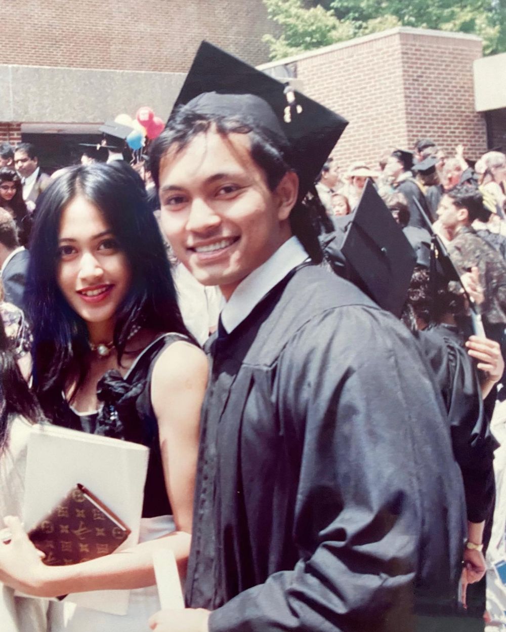 Sekarang jalani rumah tangga harmonis, intip potret lawas 9 pasangan seleb era 90-an pas masih pacaran