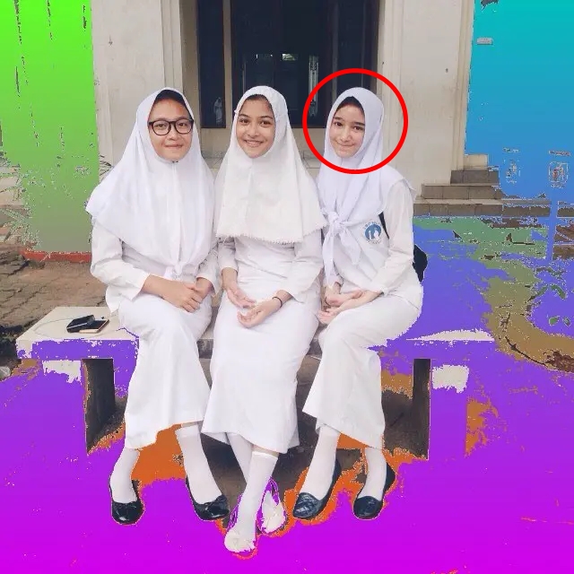 Potret jadul 9 seleb gunakan hijab saat sekolah, gaya Mulan Jameela bak santri di pesantren zaman dulu