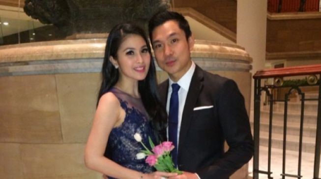 Foto jadul 12 seleb saat pacaran, potret Deddy Corbuzier malah mirip Atta Halilintar