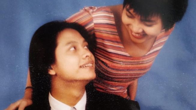 Foto jadul 12 seleb saat pacaran, potret Deddy Corbuzier malah mirip Atta Halilintar