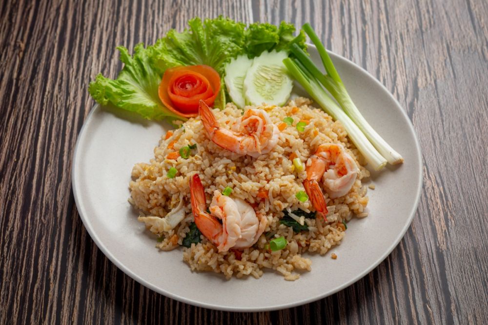 Rahasia nasi goreng abang-abang terungkap: Cara 'menyulap' nasi pulen jadi pera untuk nasi goreng
