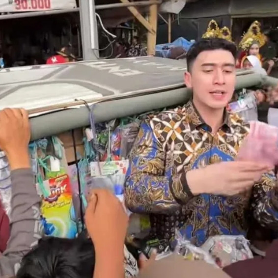 Geger pedagang mainan ngaku rugi usai diborong Verrell Bramasta, ini 7 fakta dan kronologi kejadiannya