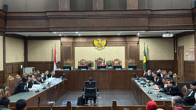 Hasto Kristiyanto dituntut 7 tahun penjara dan denda Rp600 Juta