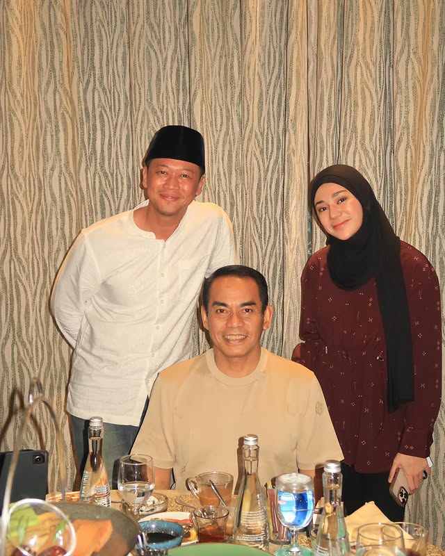 Segera menikah dengan duda anak satu, 9 potret kedekatan selebgram Clara Shinta dengan Alexander Asad