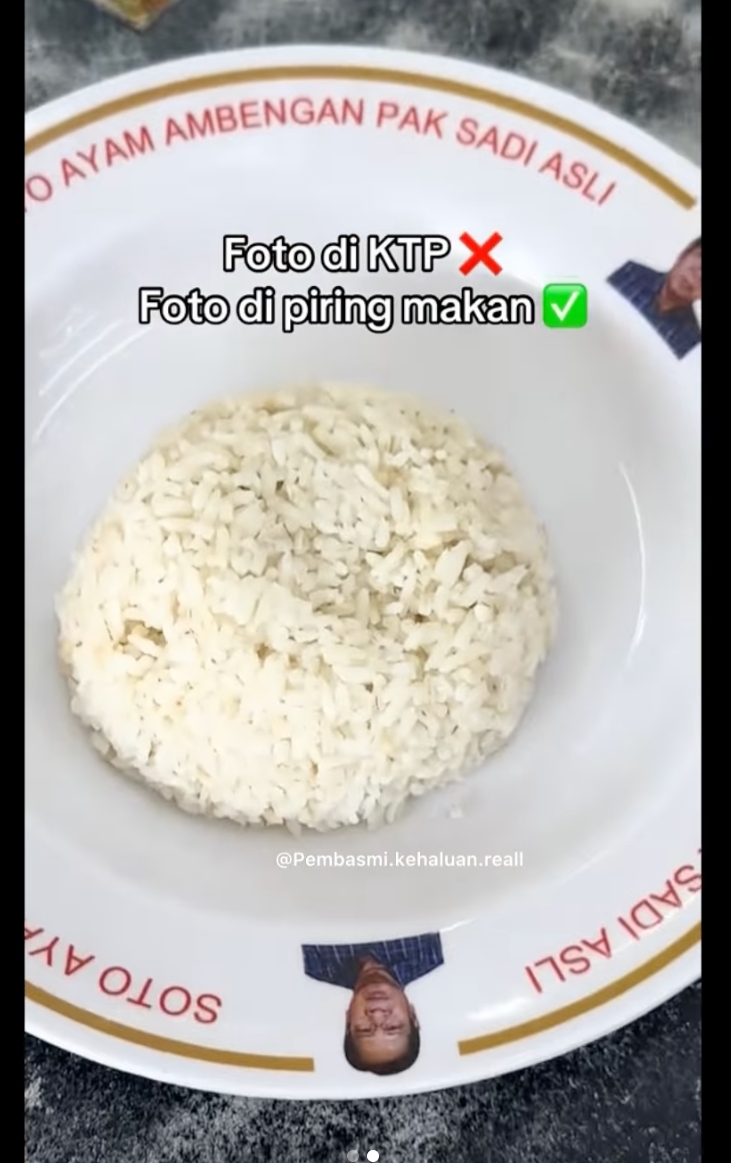 Pengalaman unik makan soto ‘diawasi’ ownernya langsung, mau makan kok jadi segan?