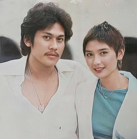 Potret 11 pasangan seleb hits era 70-an dan 80-an, ada yang nikah hingga maut memisahkan