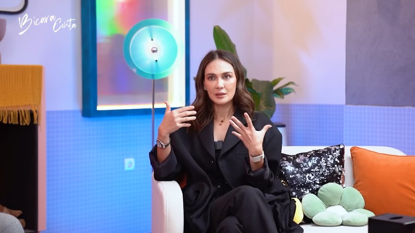 Menganggap hidup tak selalu mulus, pola pikir Luna Maya memandang keterpurukan ini bikin salut