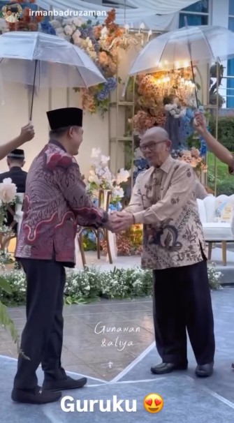 9 Potret akad nikah Gunawan Dwi Cahyo dan Alya Nabila, mas kawinnya duit Rp2,5 juta dan emas 5,7 gram