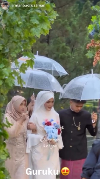 9 Potret akad nikah Gunawan Dwi Cahyo dan Alya Nabila, mas kawinnya duit Rp2,5 juta dan emas 5,7 gram