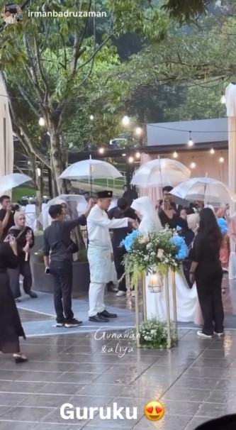 9 Potret akad nikah Gunawan Dwi Cahyo dan Alya Nabila, mas kawinnya duit Rp2,5 juta dan emas 5,7 gram