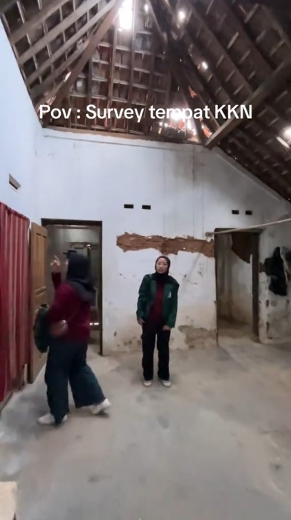 Jauh dari kata layak, mahasiswa KKN ini bagikan kondisi poskonya, 9 potretnya serasa uji nyali