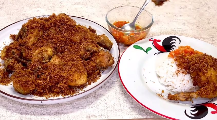 Cara bikin ayam serundeng nggak berminyak, rasanya tetap juara