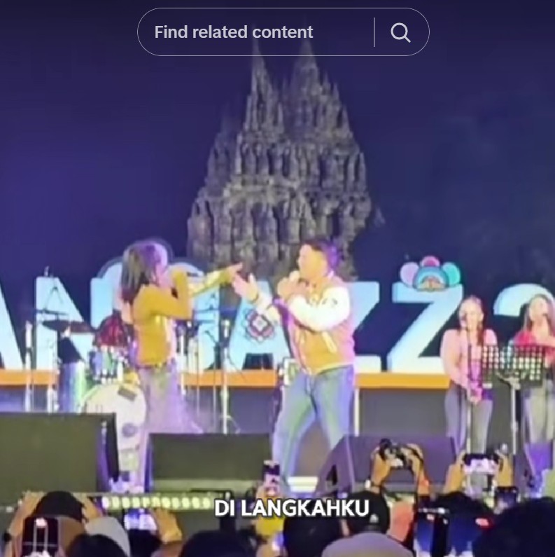 9 Potret Atiek CB duet bareng Ronny Sianturi di Prambanan Jazz, tak canggung mesra meski lama cerai