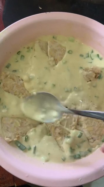 Trik bikin tempe mendoan yang anti nyerap banyak minyak, versi nggak lembek tetap bikin ketagihan