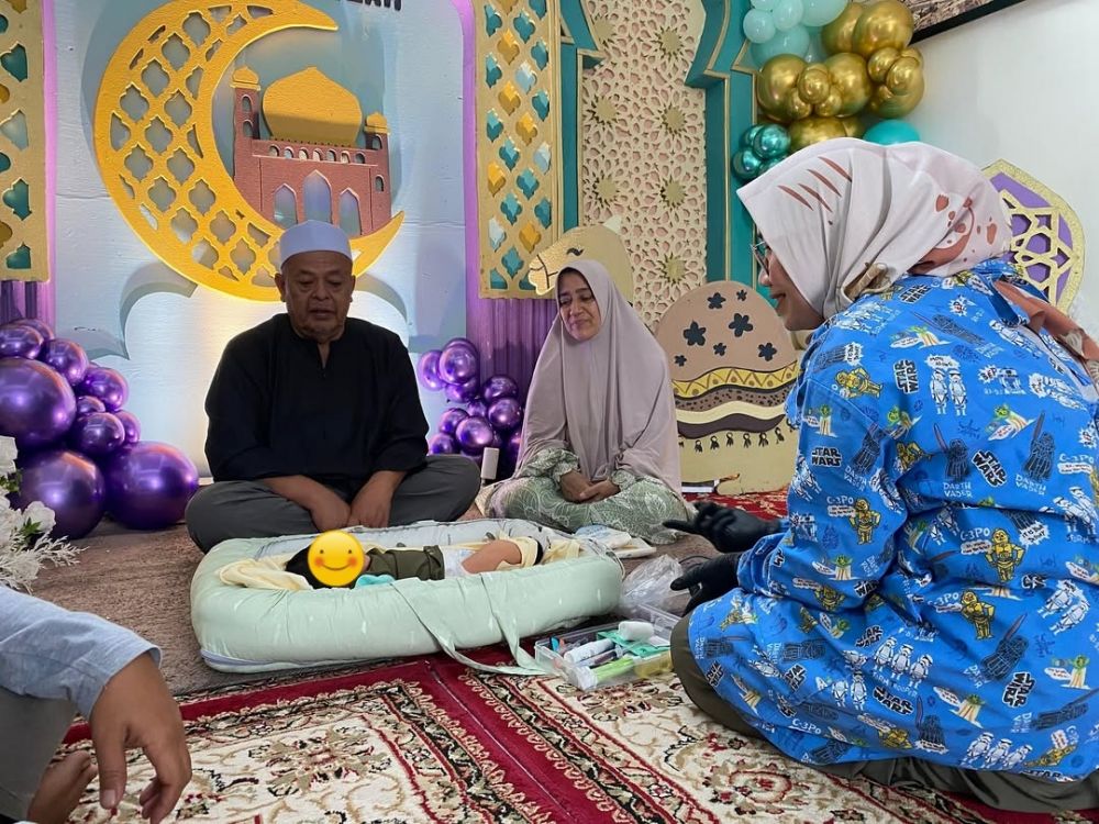 Dikaruniai anak lagi di usia 48, 9 momen akikah & khitanan putra Ustaz Abdul Somad digelar bersamaan
