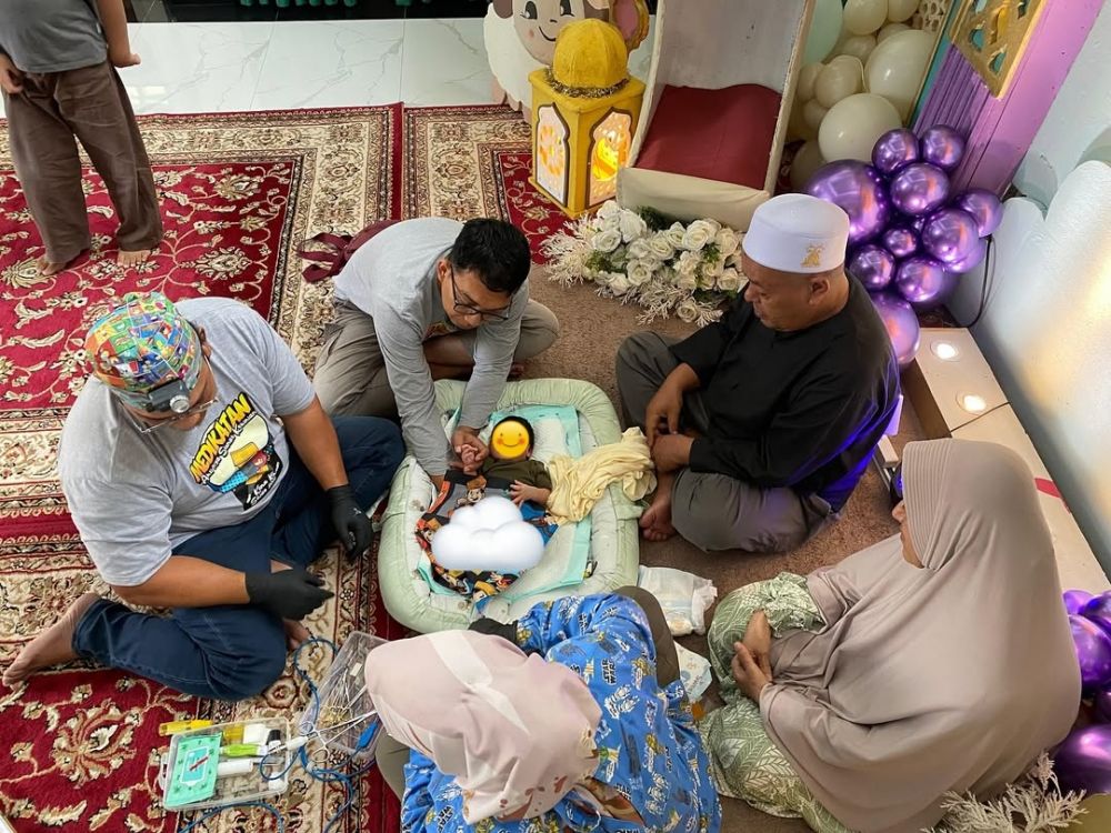 Dikaruniai anak lagi di usia 48, 9 momen akikah & khitanan putra Ustaz Abdul Somad digelar bersamaan