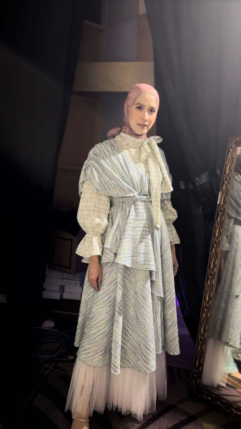 Dulu nyentrik bintangi iklan kini dipersunting pengusaha mebel vakum dari artis, 11 potret terbarunya