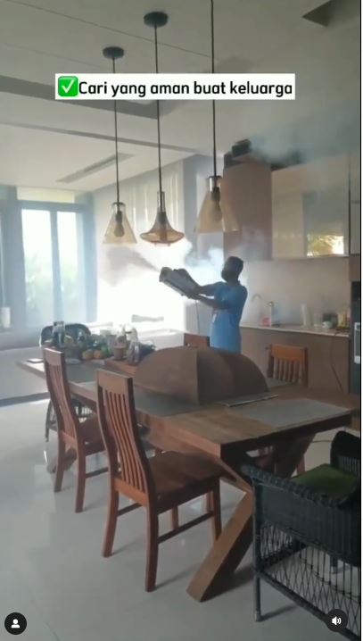 Huni rumah mewah di daerah Jaksel, begini 6 cara Irgi Achmad Fahrezi menata dapur dominan kayu