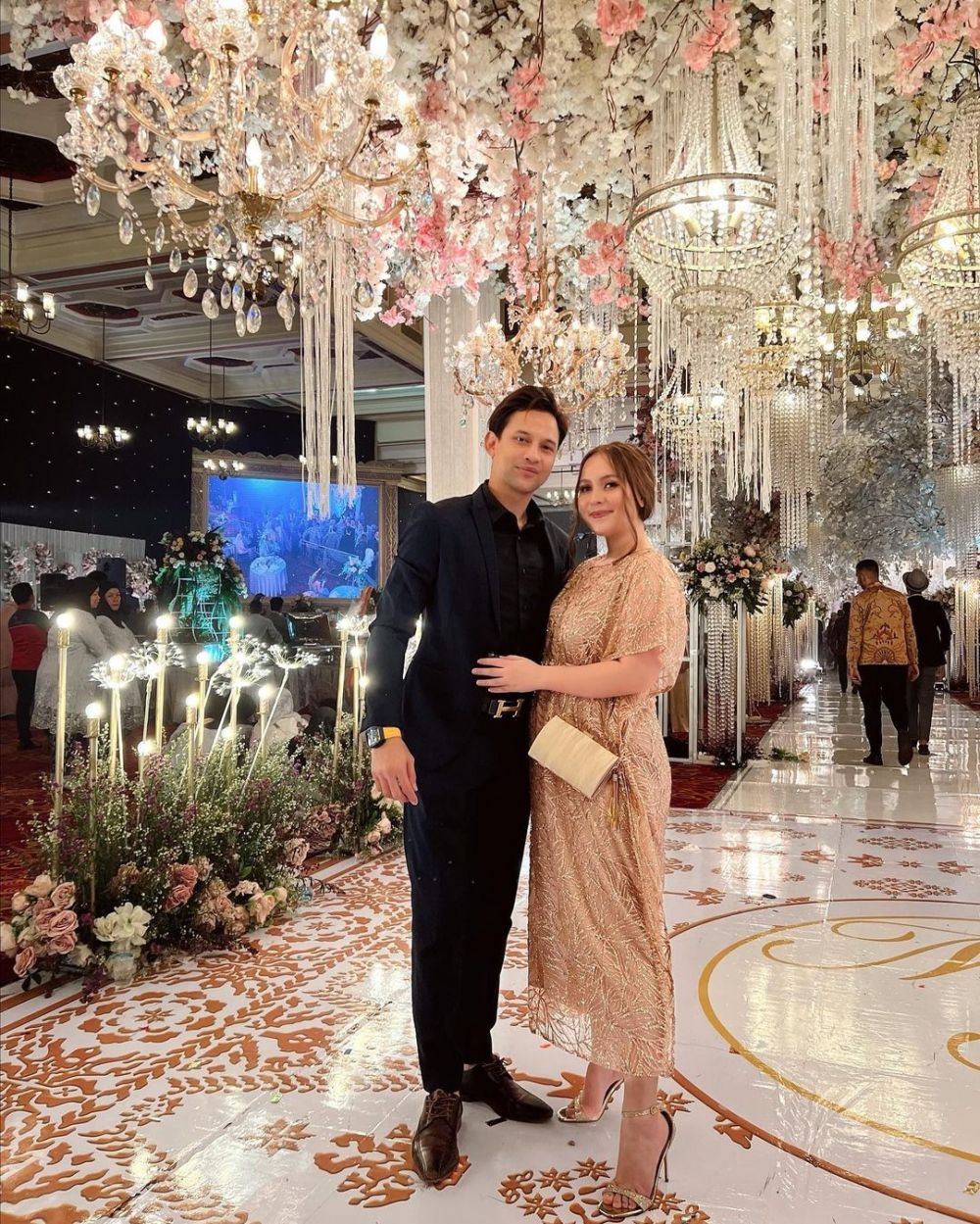 Dari model jadi pesinetron, ini 11 transformasi Lucky Perdana, gaya rambut lawasnya curi perhatian