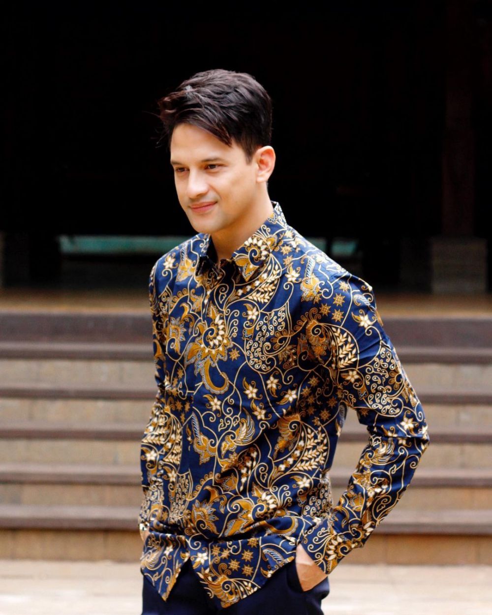 Dari model jadi pesinetron, ini 11 transformasi Lucky Perdana, gaya rambut lawasnya curi perhatian