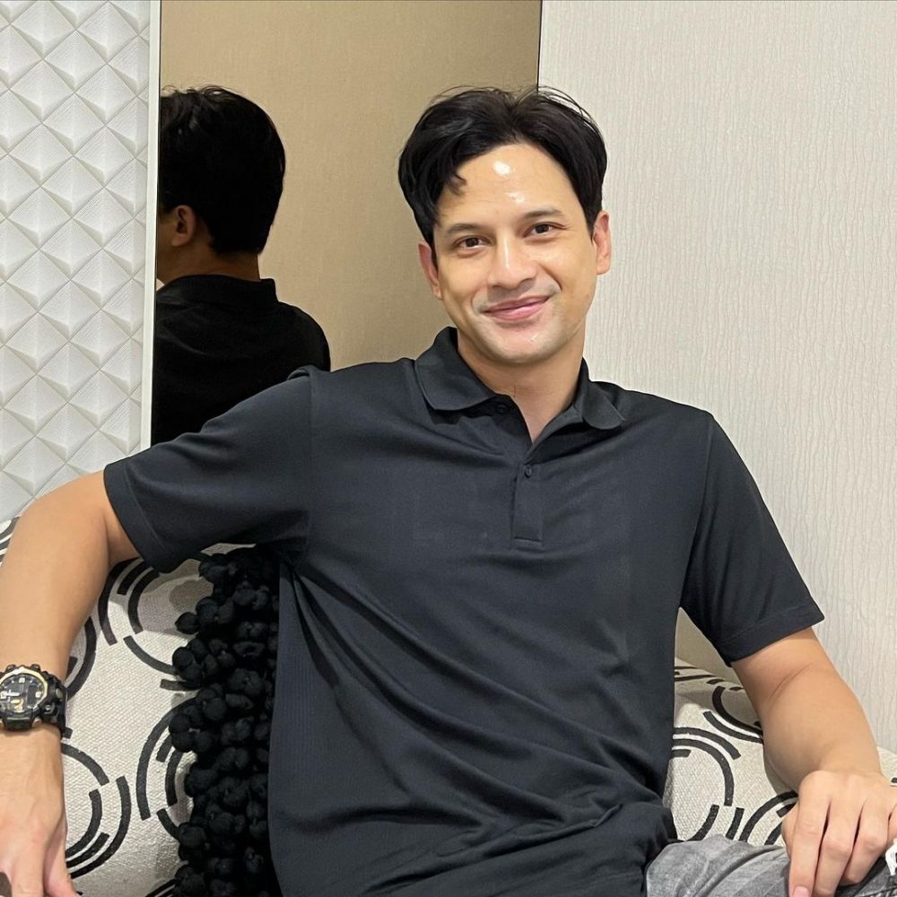 Dari model jadi pesinetron, ini 11 transformasi Lucky Perdana, gaya rambut lawasnya curi perhatian