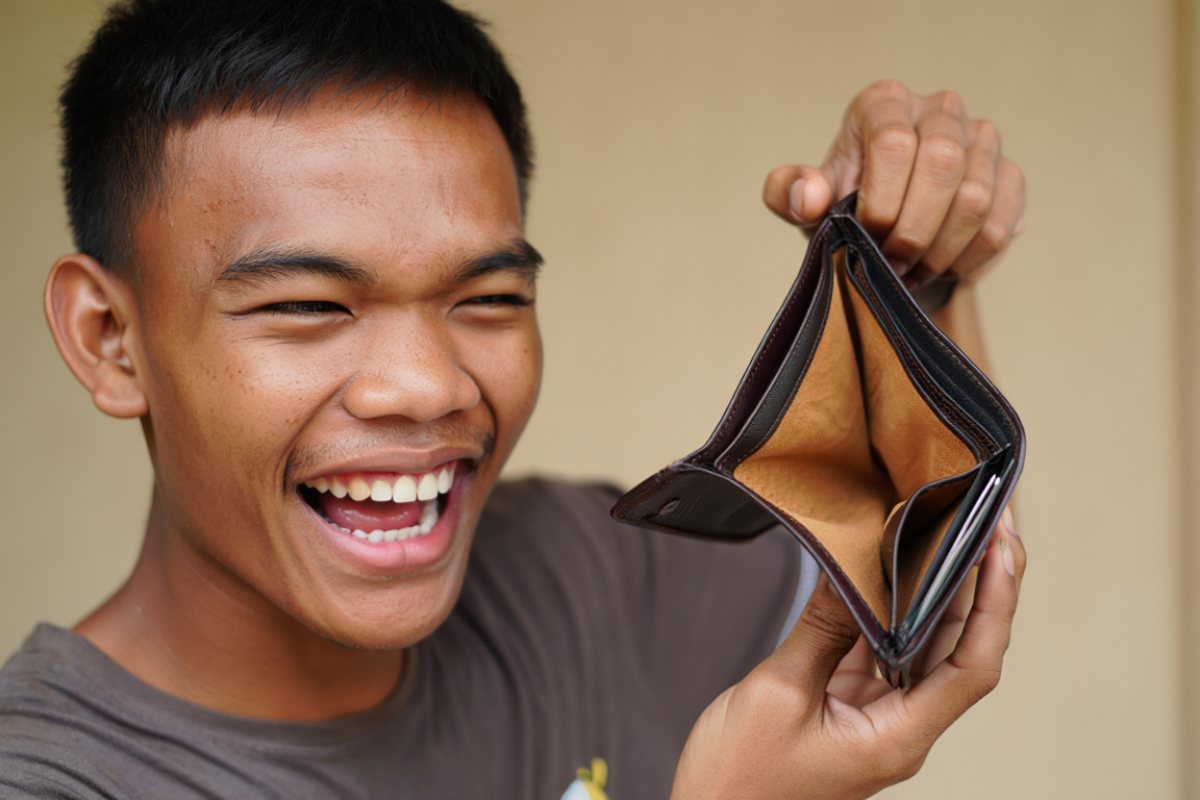 Baru gajian, kok udah melarat lagi? Ini 100 kata-kata lucu sehabis gajian yang terlalu relate