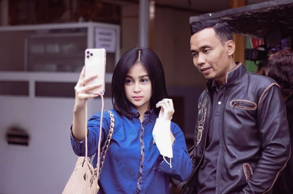 Copet polos di Preman Pensiun ini kini banting setir jualan baju bekas, begini 9 potret terbarunya