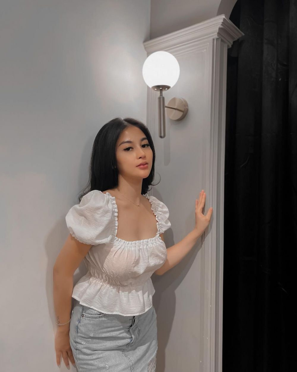 Copet polos di Preman Pensiun ini kini banting setir jualan baju bekas, begini 9 potret terbarunya