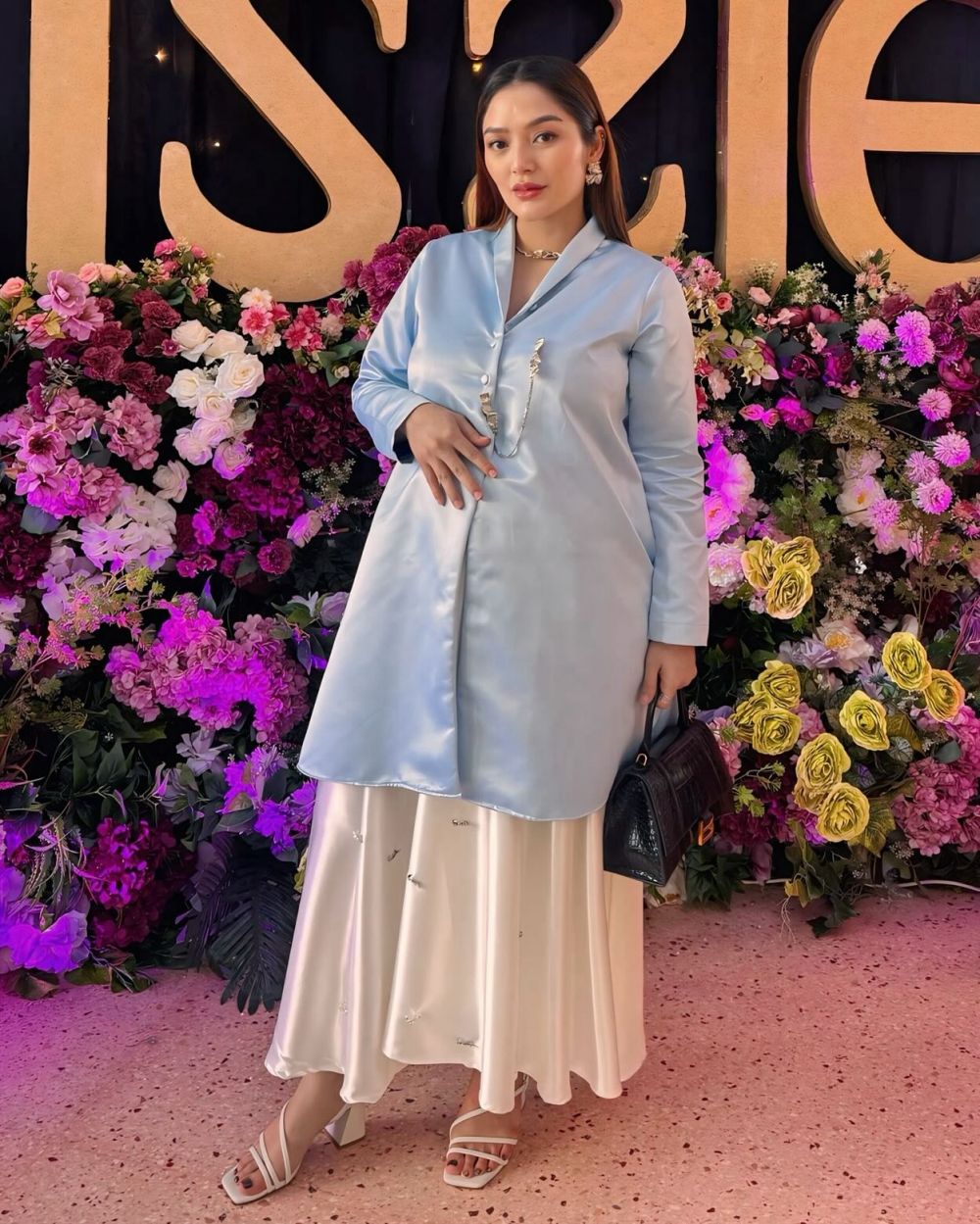 Suara bergetar sambil tahan tangis, begini 9 cerita perjuangan siti badriah saat melahirkan anak kedua