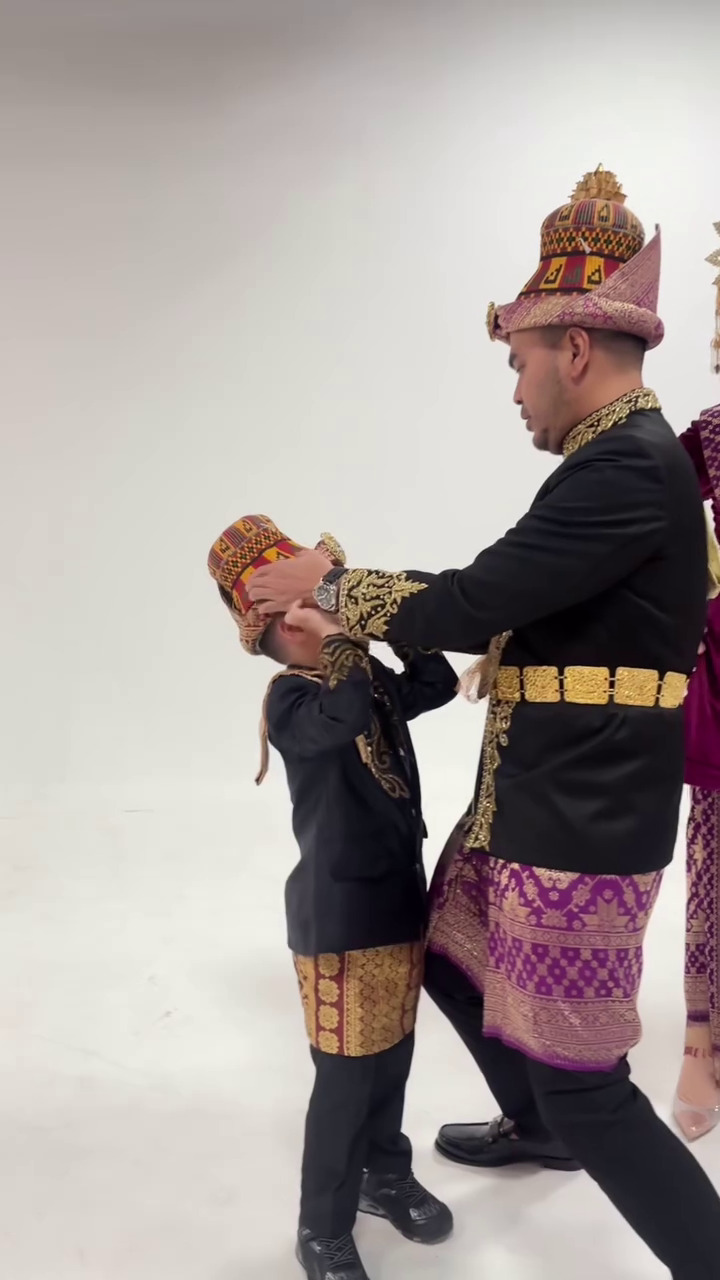 9 Potret Irish Bella dan Haldy Sabri jalani pemotretan keluarga, kompak dengan kedua putri sambungnya