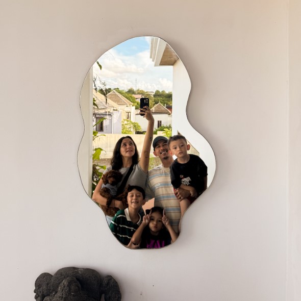 Pilih setia saat suami kepergok selingkuh, cerita Dahlia Poland jatuh bangun pertahankan rumah tangga