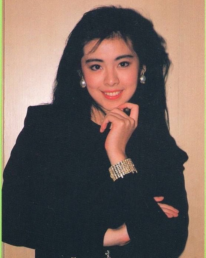 Pernah dijuluki ratu film horor tercantik era 90-an, intip 11 pesona menawan Joey Wong di kala muda