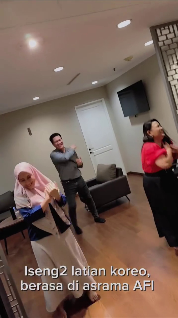 Reunian usai 21 tahun debut, 9 momen alumni AFI 2 saat ngumpul bareng ini bikin nostalgia