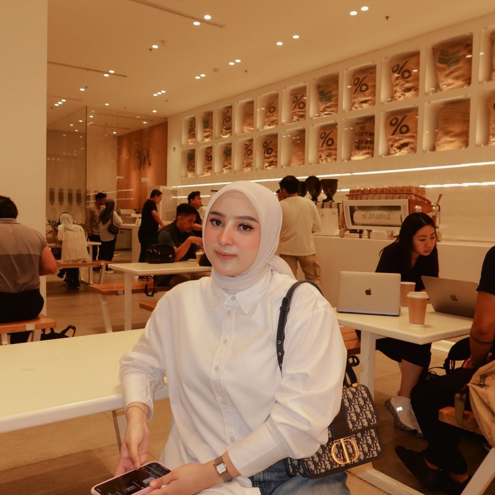 Harta tak bersisa usai suami dipenjara, 11 potret terbaru Dinan Fajrina usai Doni Salmanan dipenjara