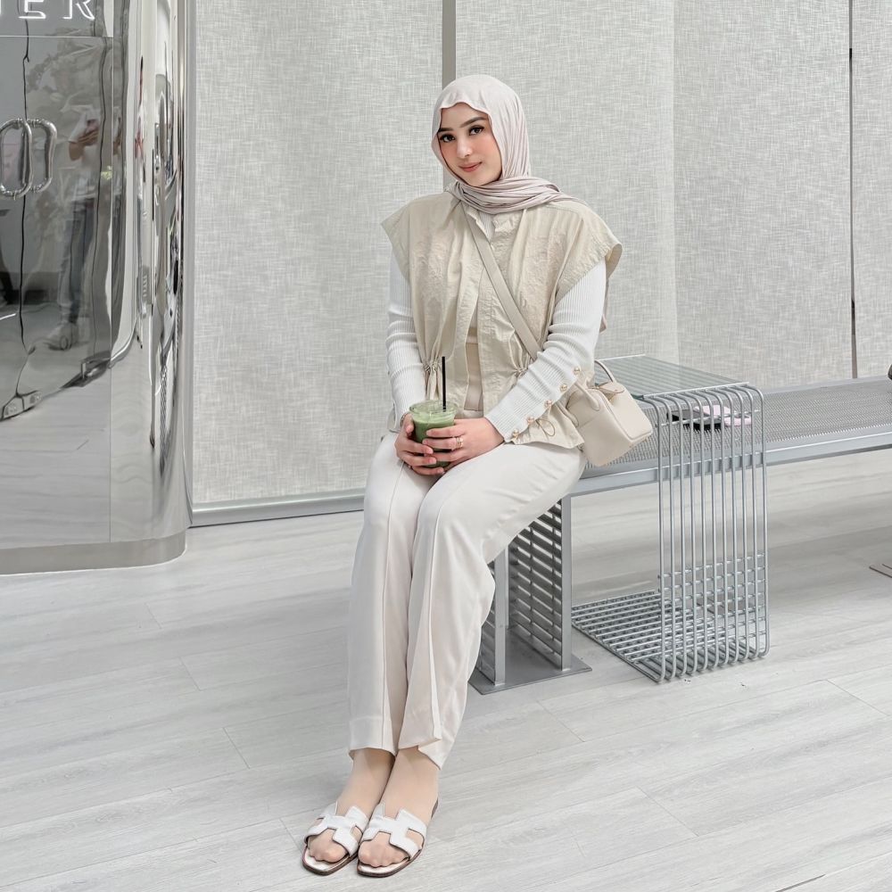 Harta tak bersisa usai suami dipenjara, 11 potret terbaru Dinan Fajrina usai Doni Salmanan dipenjara